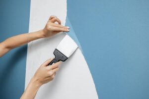 Как снять старые обои